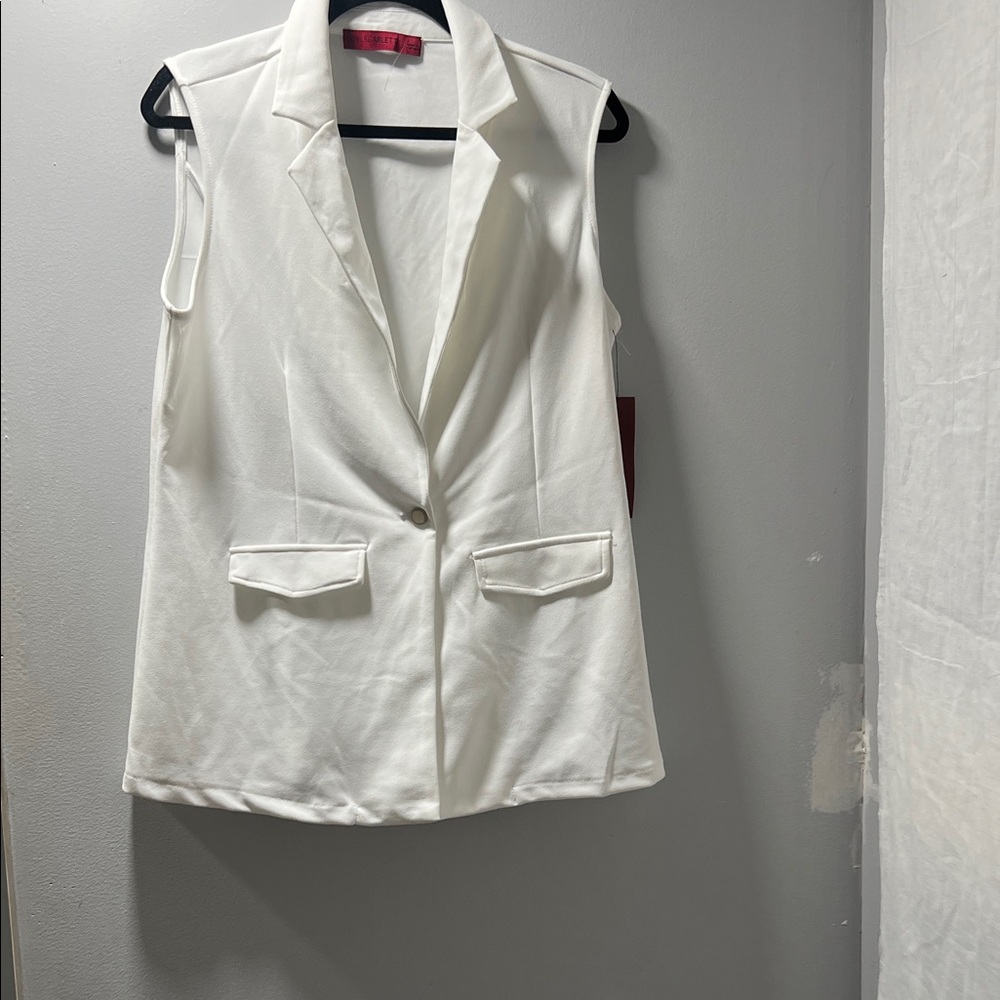 Scarlett White Blazer Vest.  CAJA. #‎ 1 A